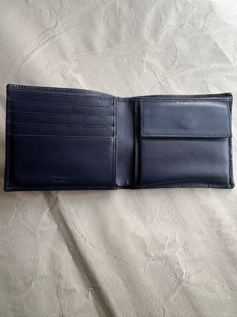 PRADA 2つ折り財布 ネイビー