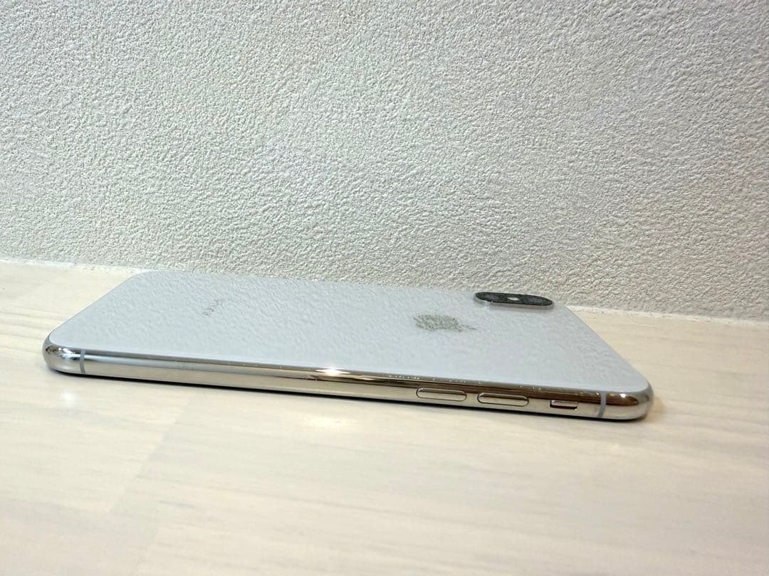 Apple iPhone X シルバー