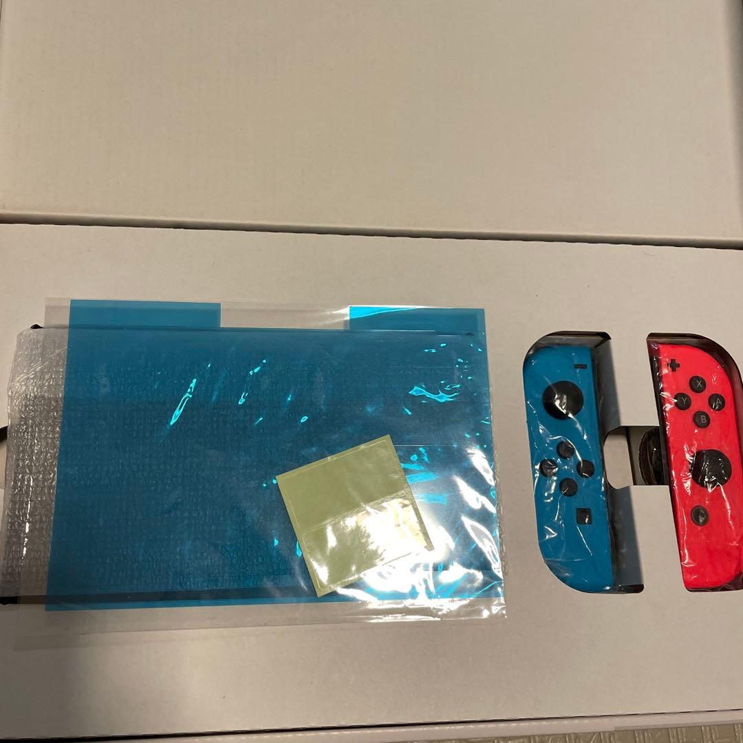 Nintendo Switch 本体　バッテリー持続時間が長くなったモデル