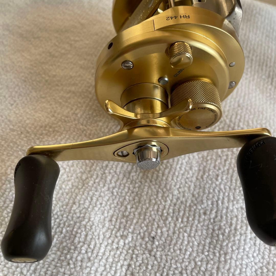 SHIMANO CALCUTTA CONQUEST 100 ベイトリール