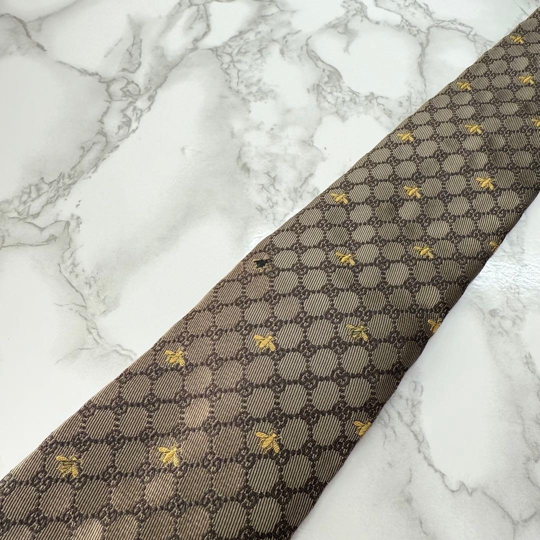 ✨美品✨ 近年モデル GUCCI ネクタイ シルク100% GG柄 蜂 金色