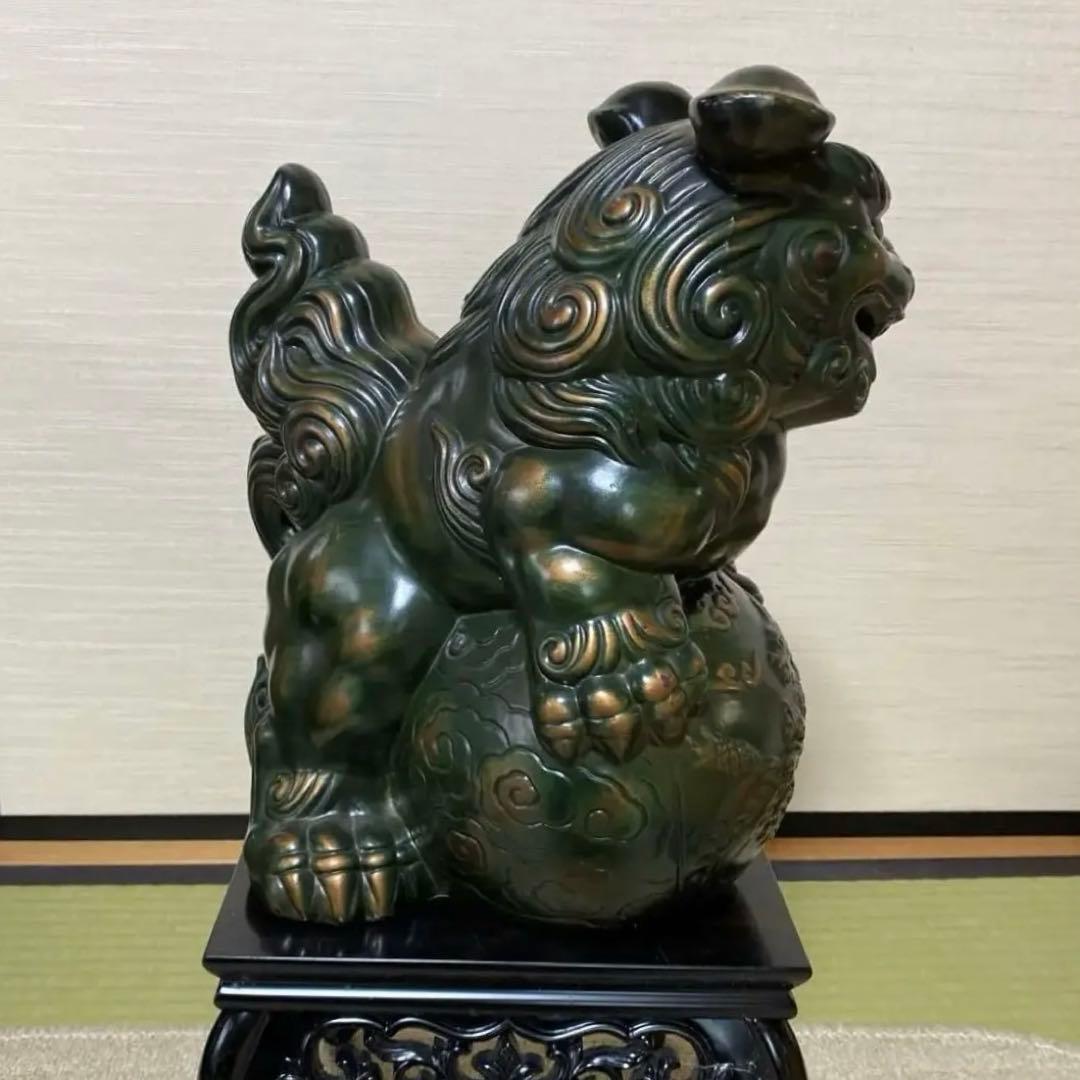 獅子の置き物　玉乗り 縁起物　骨董品