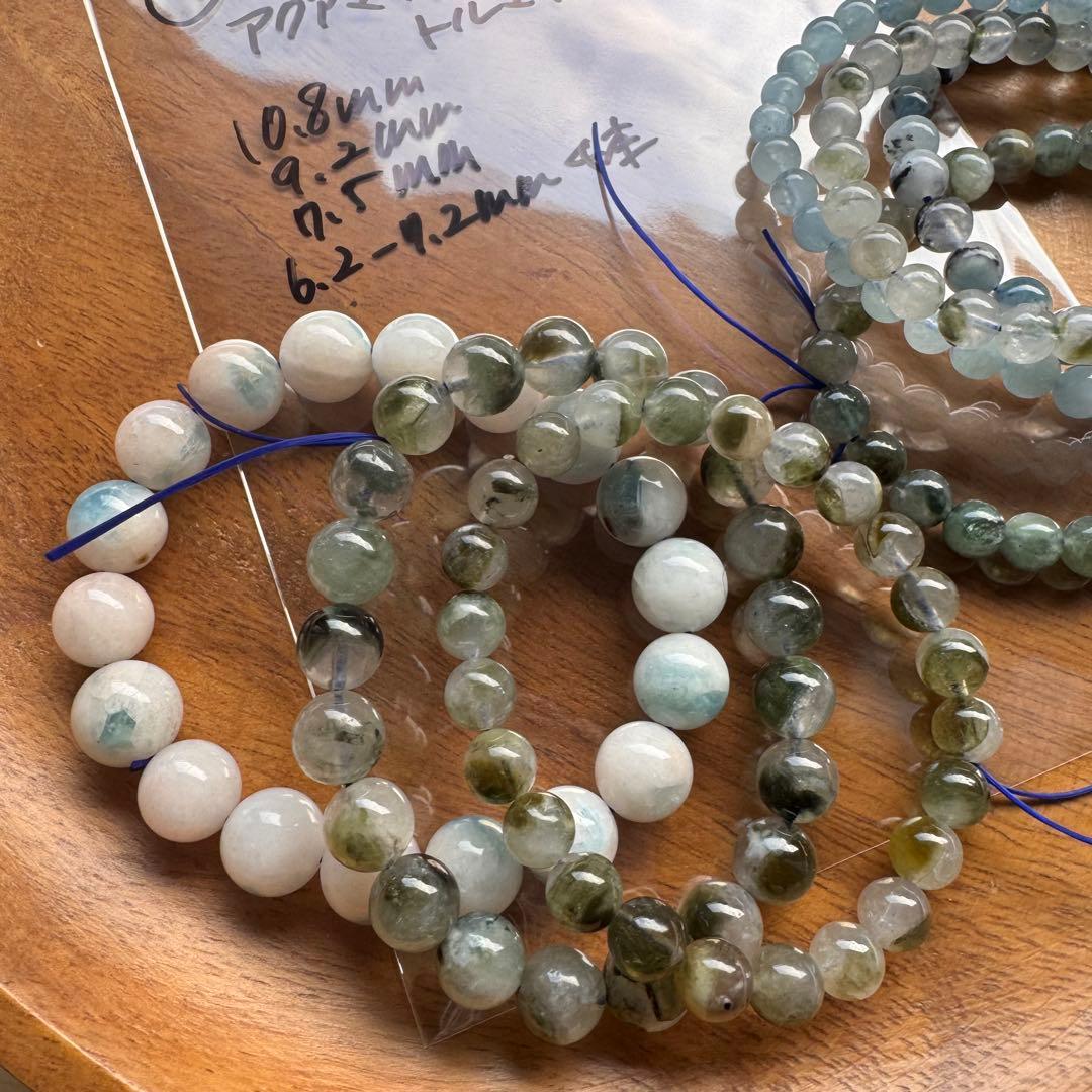 ①天然石 10.8mm カイヤナイトシリカ　内周18cm ブレスレット