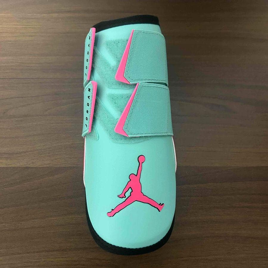 Jordan Fly Elbow Guard ジョーダン ナイキ エルボーガード
