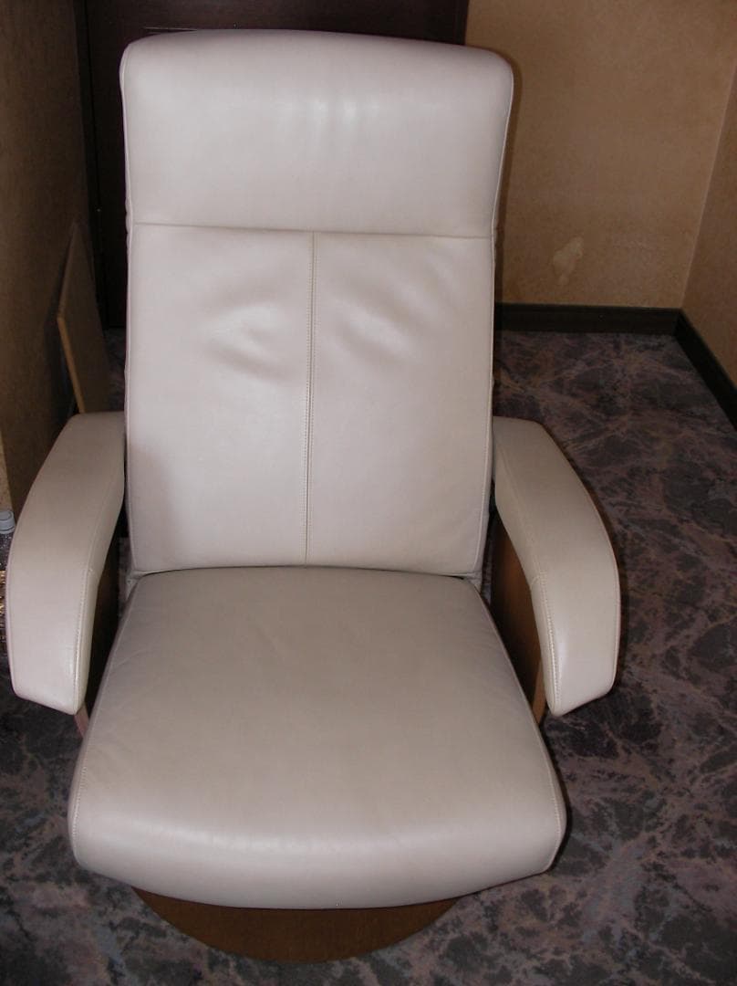 カリモク ザ・ファースト リクライナー RU71モデル 本革張