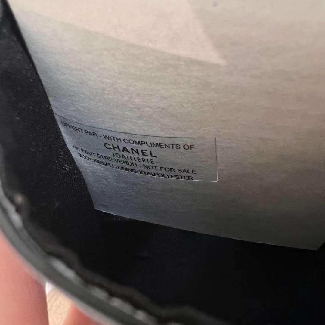 シャネル ココクラッシュ ポーチ チェーン付 携帯ショルダーバッグ 白黒セット