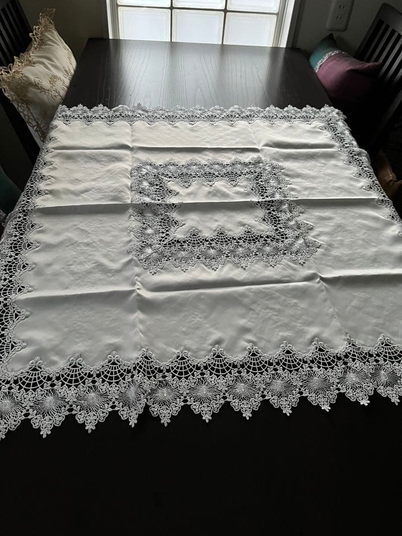 テーブルクロス　ボビンレース