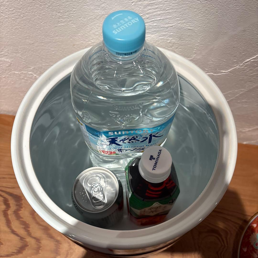 其泉　大きい蓋付き金彩陶器の壺　プランター？　屑入れ？