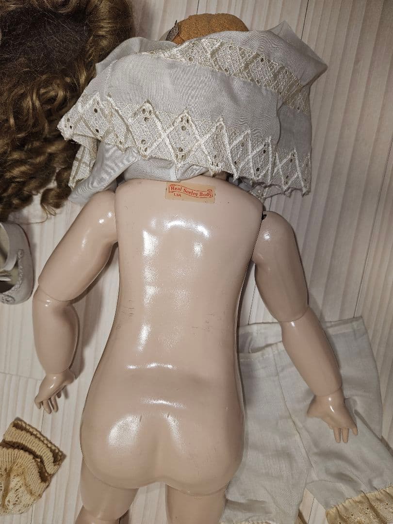 【chichi】 ˙⋆❀⋆˙A・T／アーテー☆菫色の瞳˖ . ݁❀. ݁₊