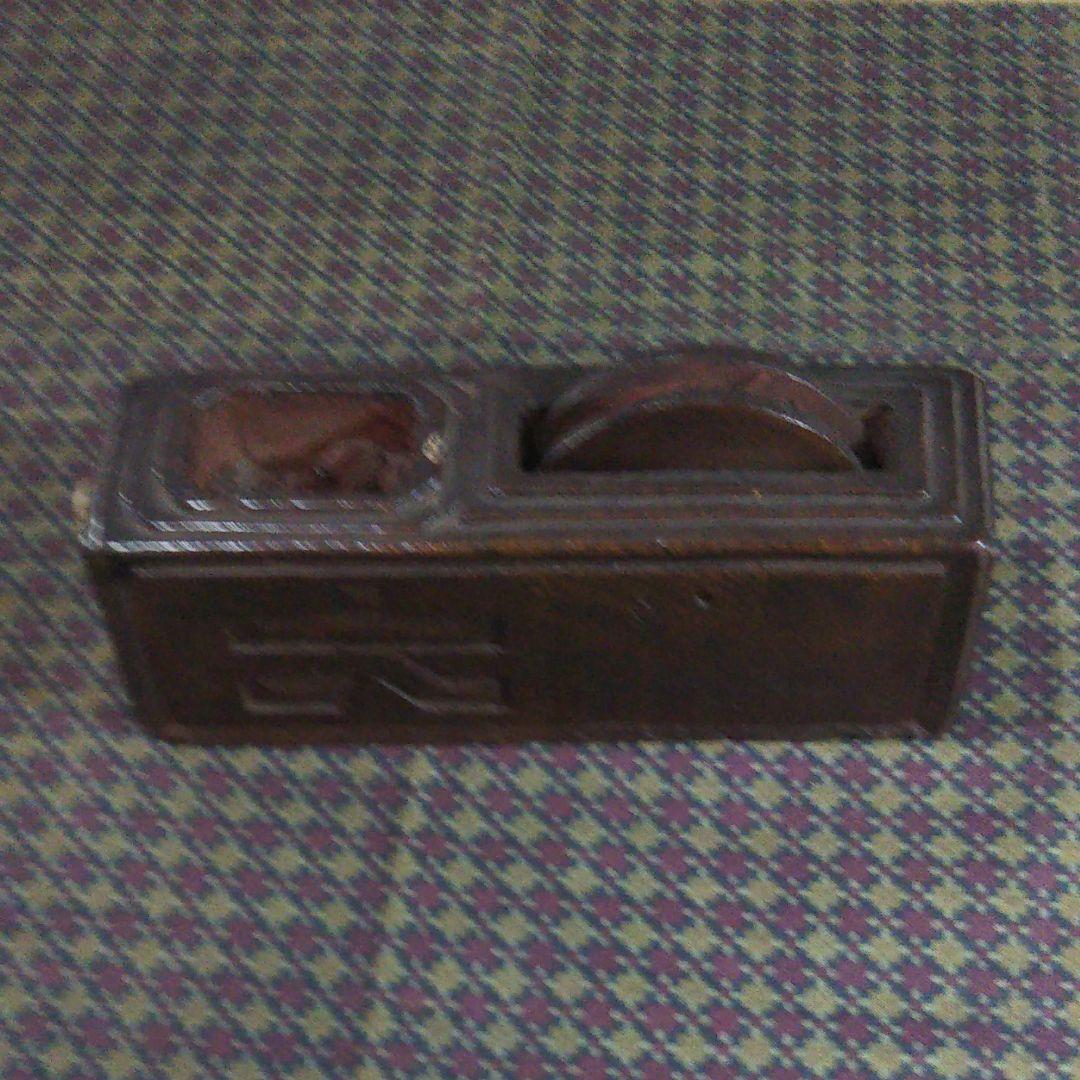 墨壷の美の所載の墨壷です