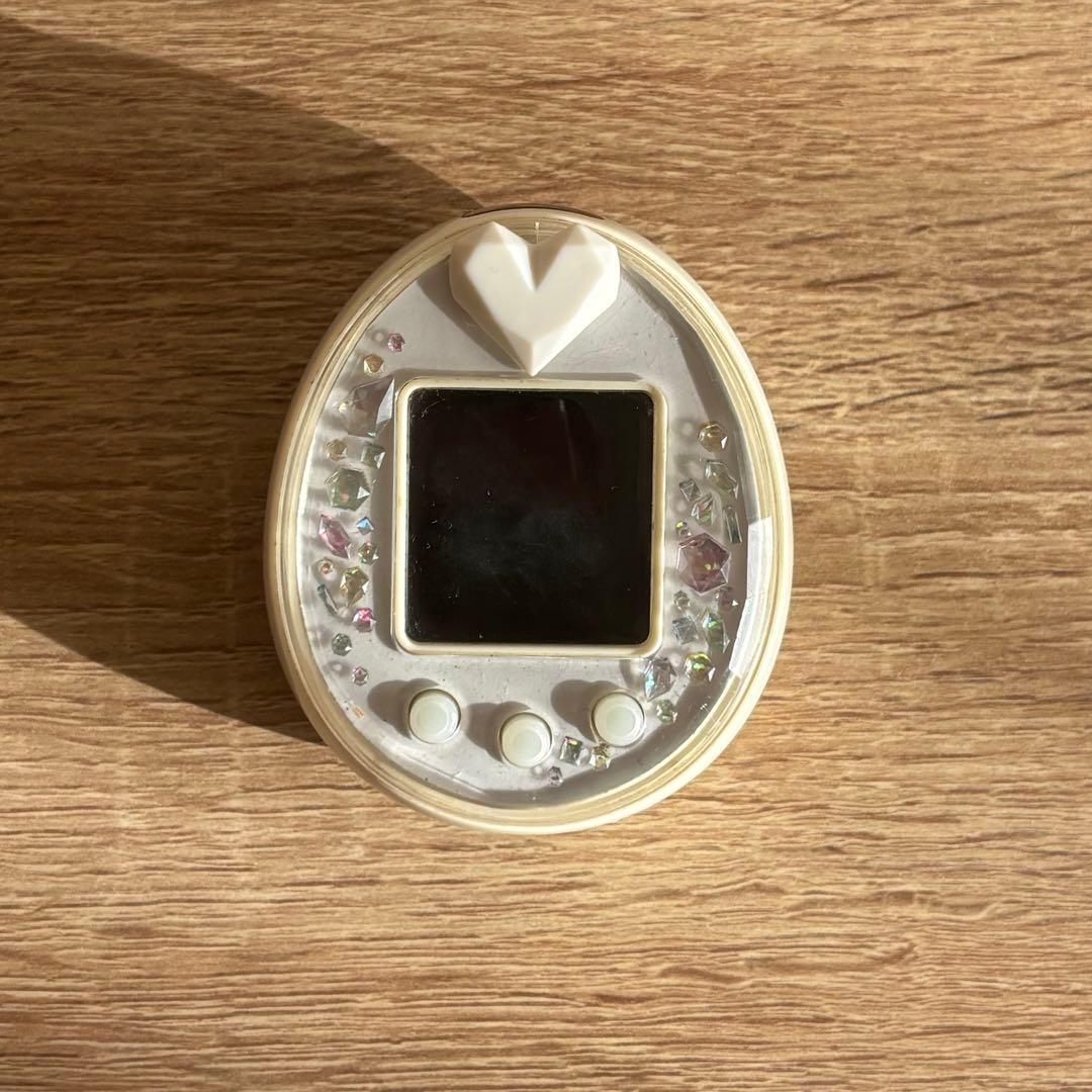 【tamagotchi p's】たまごっち ホワイト 2012年