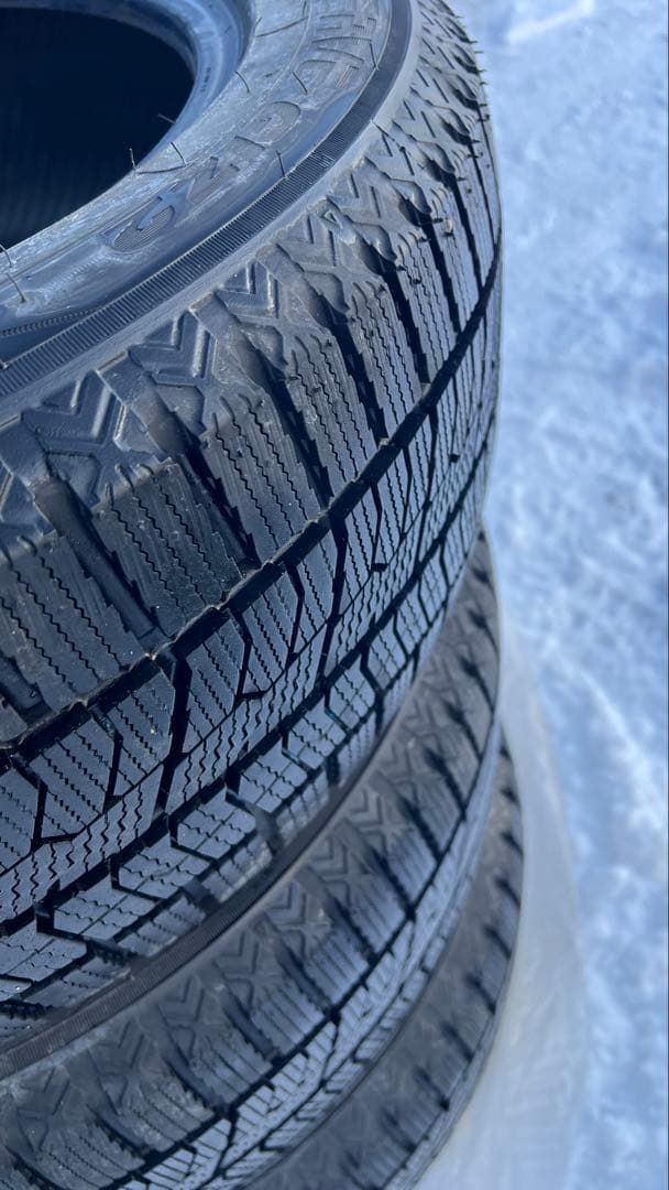 2025年製　スタッドレスタイヤ(2本/4本中)②