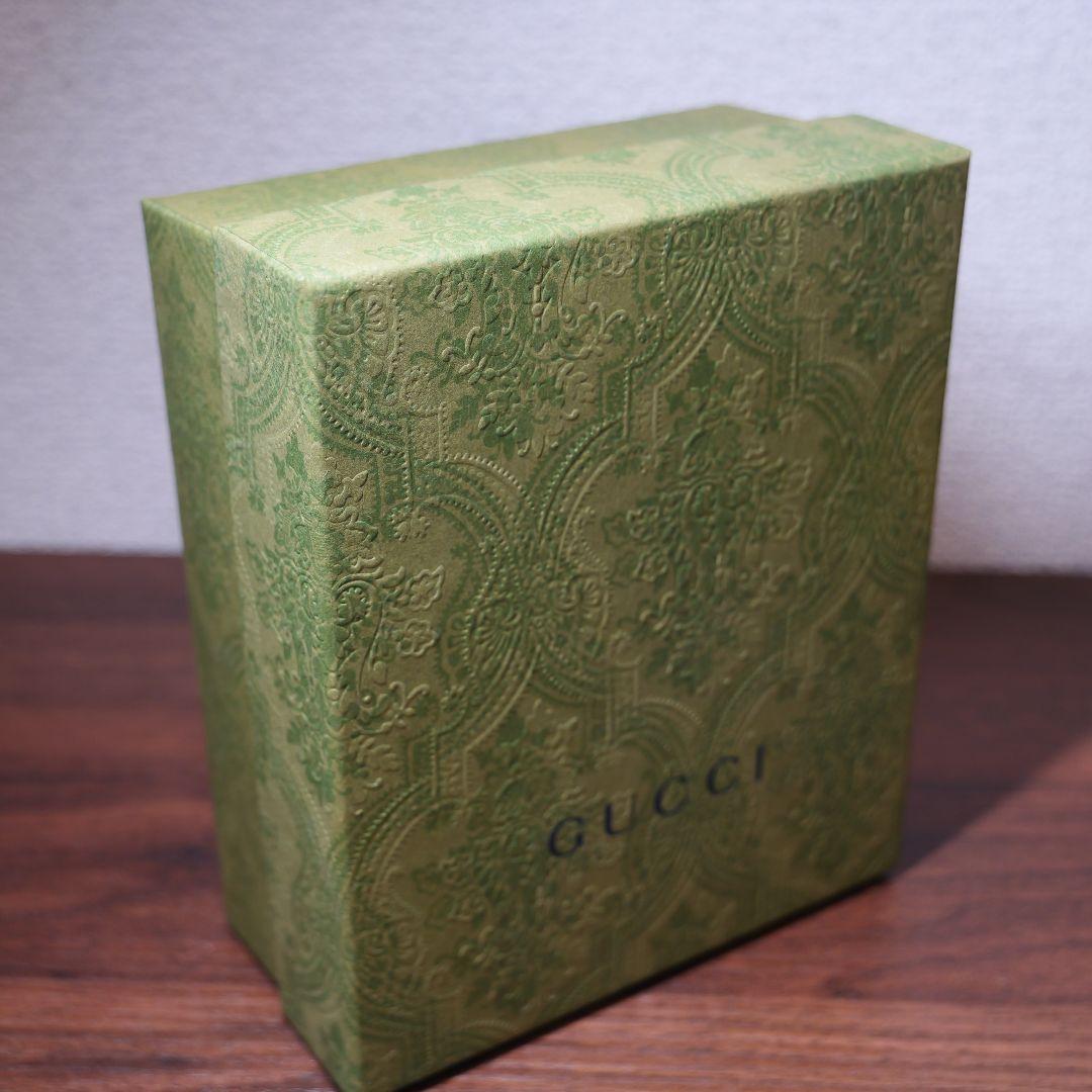 GUCCI ブラックレザー 三つ折り財布 箱、保存袋他付き