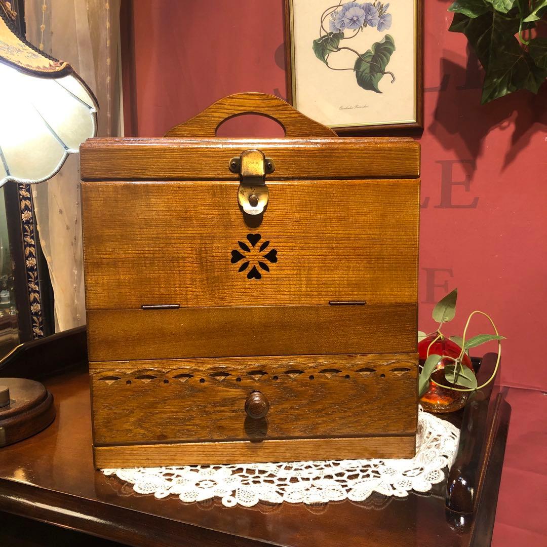 パリ雑貨屋　アンティーク小物入れ　メイクボックス　コンパクトサイズ