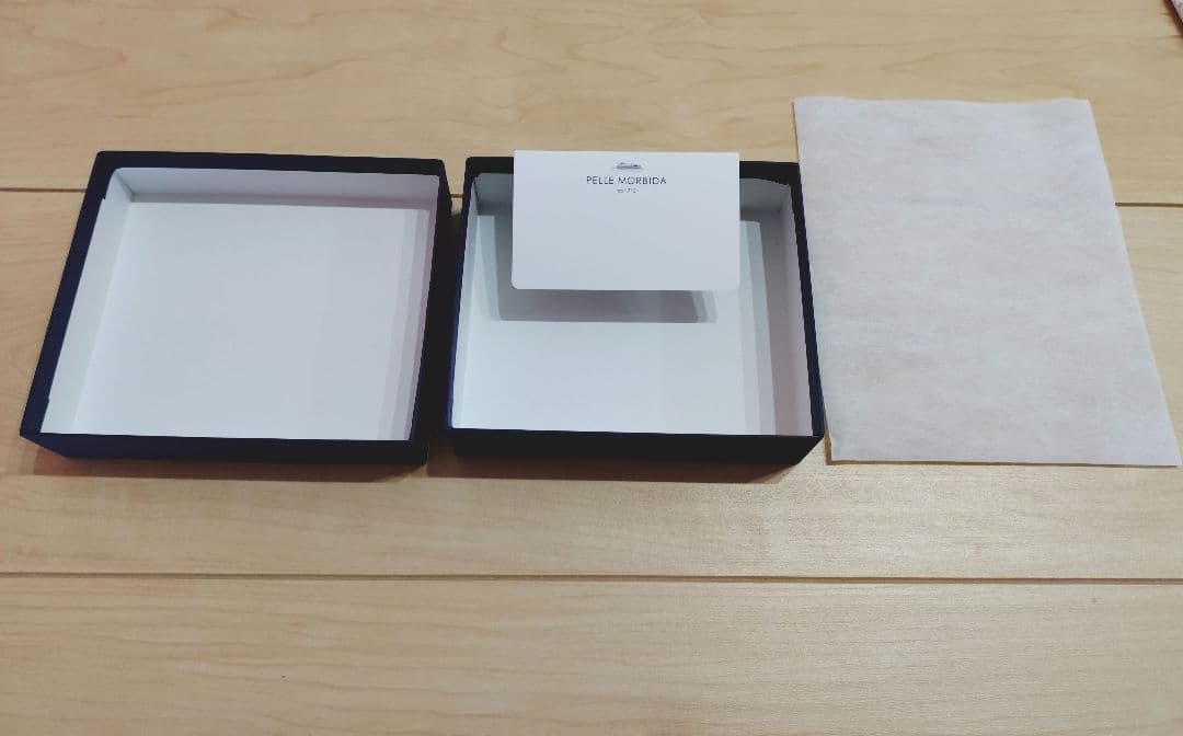 ペッレモルビダ　ミニウォレット