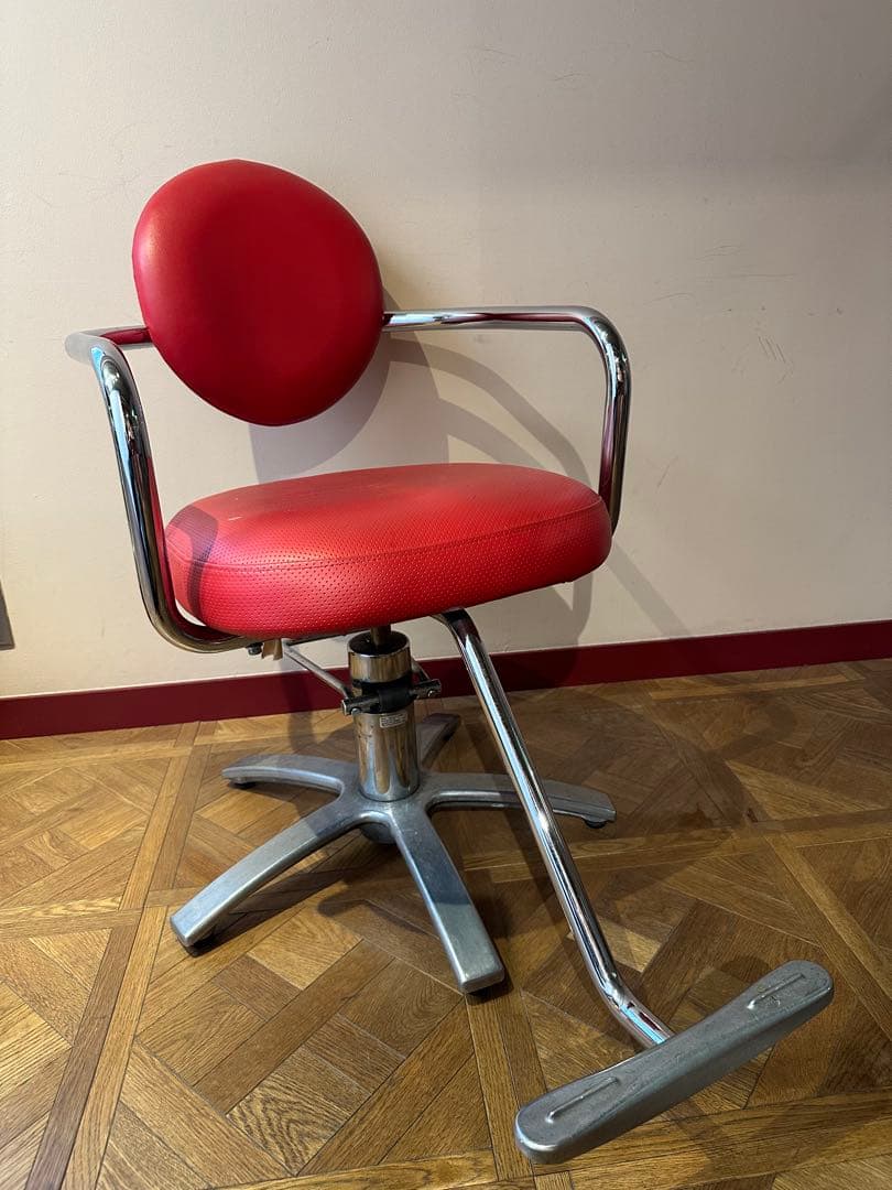 美容室　スタイリングチェア