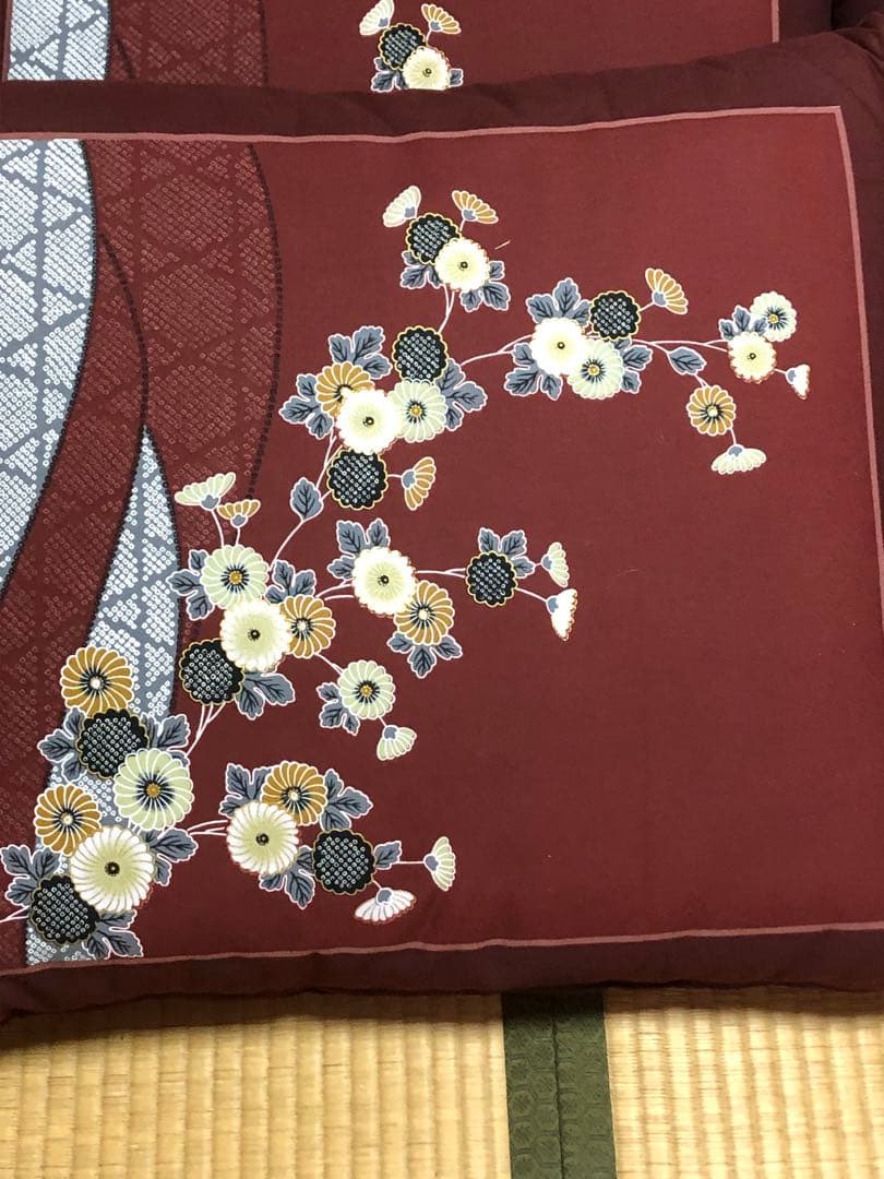 最高級 座布団♦️ふかふか　ワインレッド和柄6枚セット♦️厚さ10㎝♦️送料込