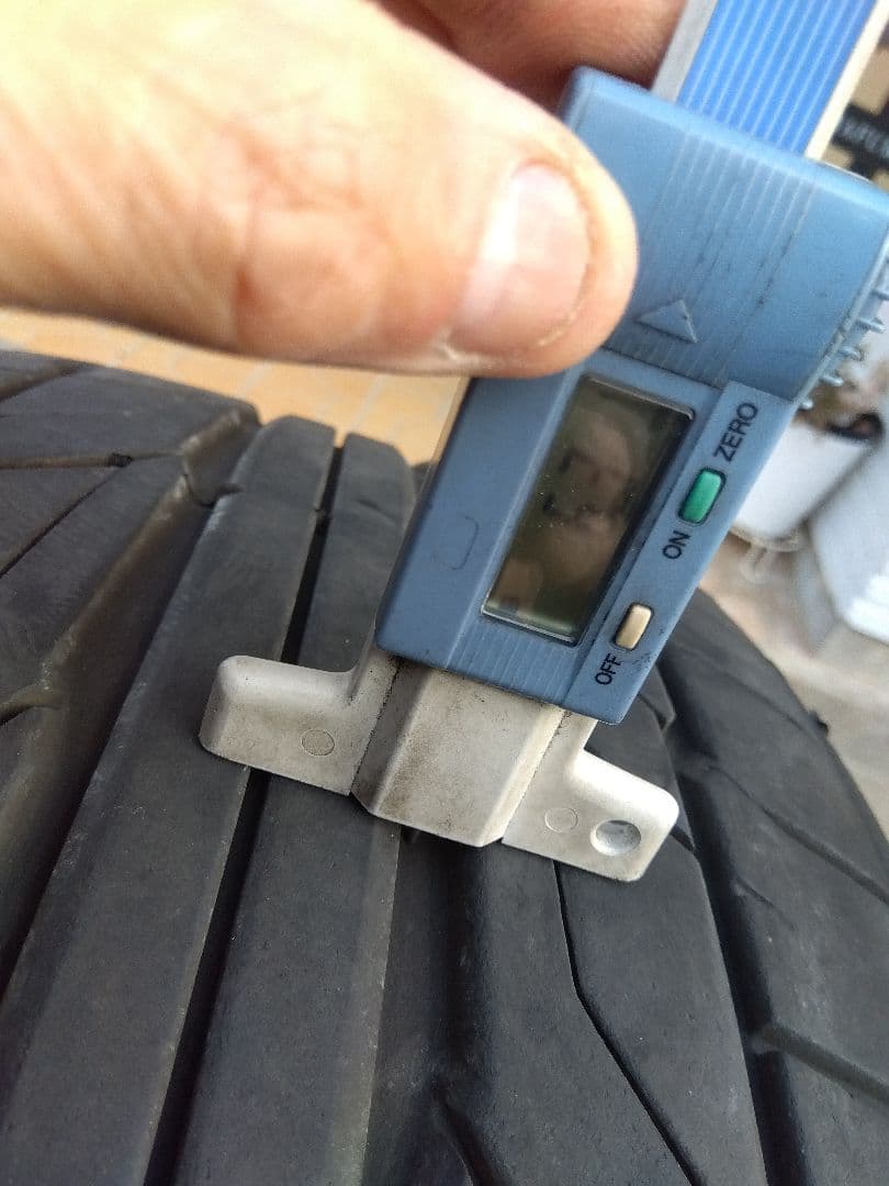 ◤ジャック◢ニットー NT555G2 225/35R20 90W 2本