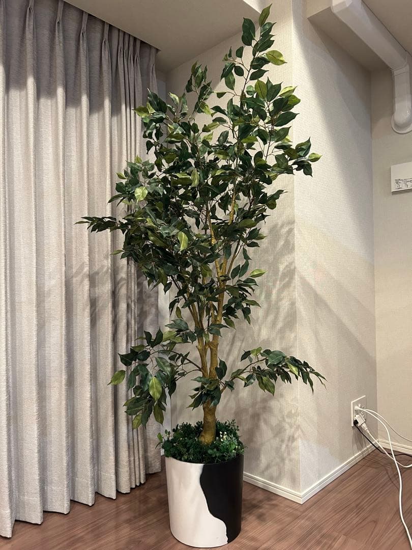 N*e様 人工観葉植物 鉢付き