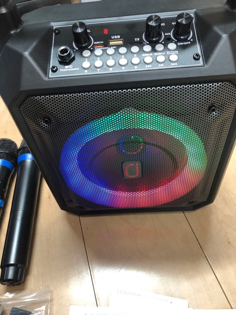 ポータブルスピーカー カラオケ 本体超軽量 ワイヤレスマイク2本付き スピーカー