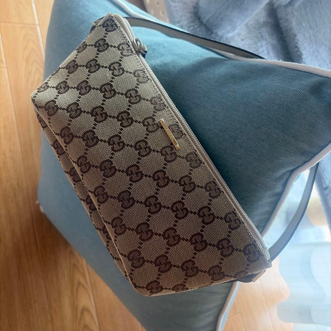 GUCCI GGキャンバスポーチ ベージュ/ブラウン　ほぼ未使用