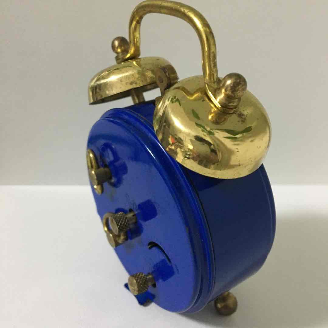 希少　レトロ　ドナルドダック　　　　　　　　　　　　　　　目覚まし時計（手巻き）