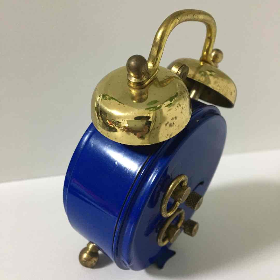 希少　レトロ　ドナルドダック　　　　　　　　　　　　　　　目覚まし時計（手巻き）