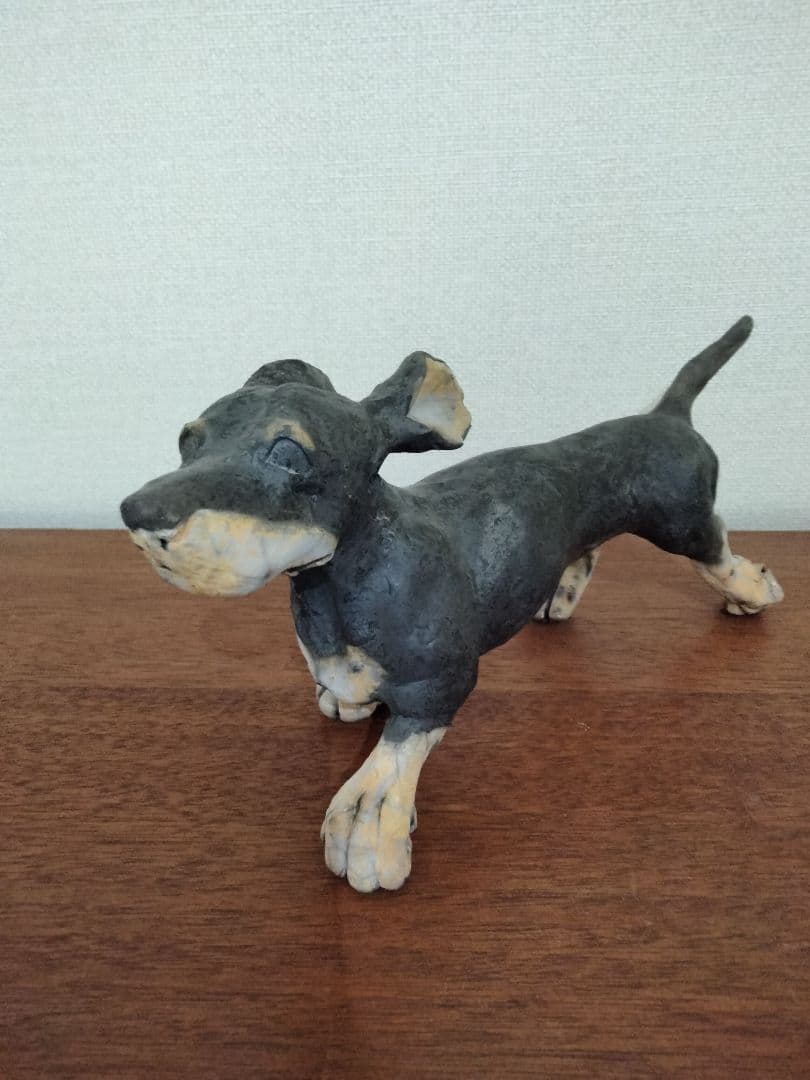 ダックスフンド置物　Running sausage christina uk