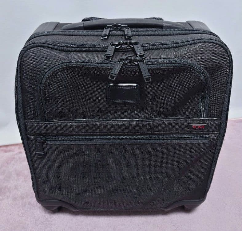 極美品✨TUMI トゥミ コンパクト 4ウィール ブリーフケース 機内持ち込み可