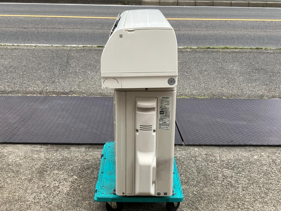 愛知岐阜/送料込★美品★三菱 2.2ｋWエアコン MSZ-E224-W　14年