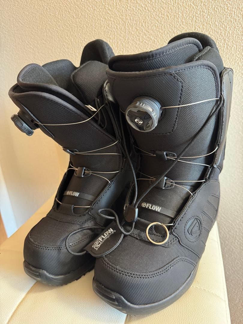 美品3回使用　26.0cm FLOW スノーボードブーツ ブラック 男性VEGA