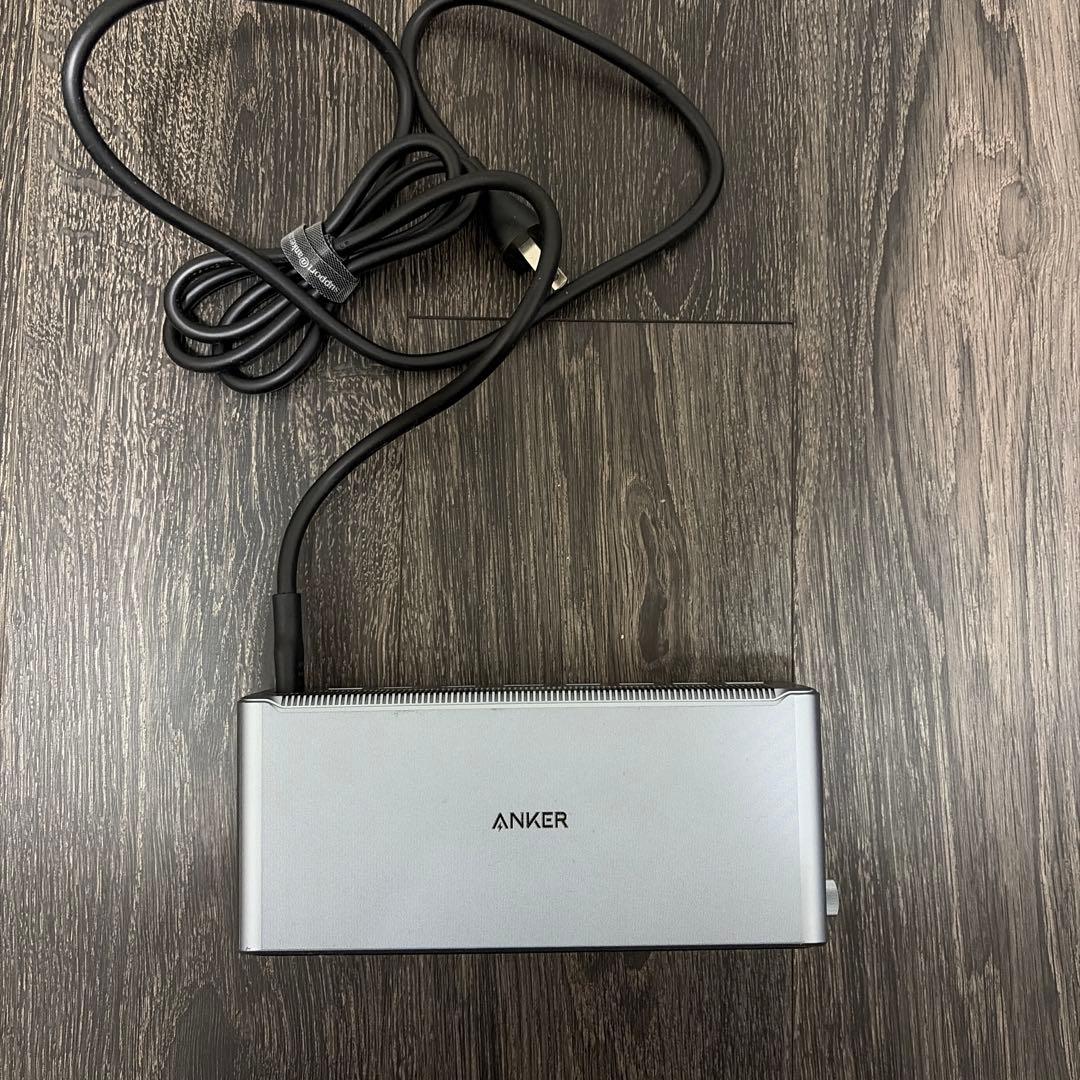 Anker Prime Docking Station シルバー