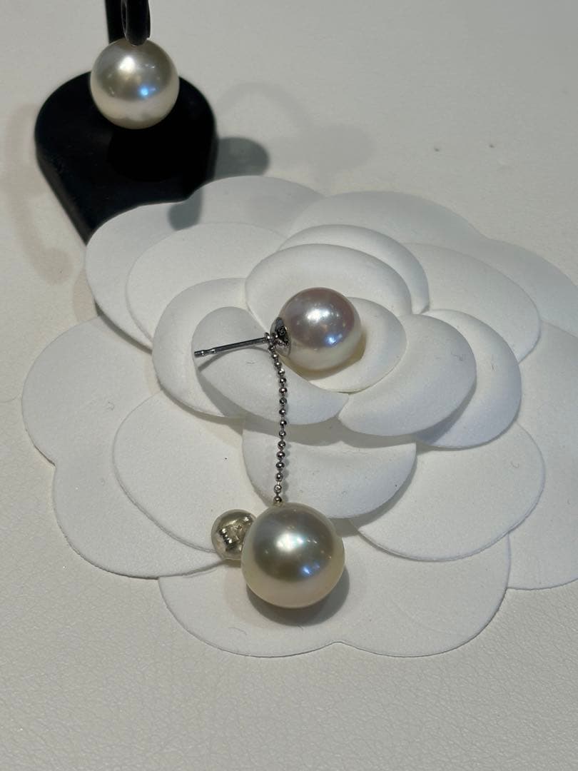 白蝶パールピアス　プラチナ　南洋真珠　南洋真珠ピアス　揺れる２つのパールが豪華♡