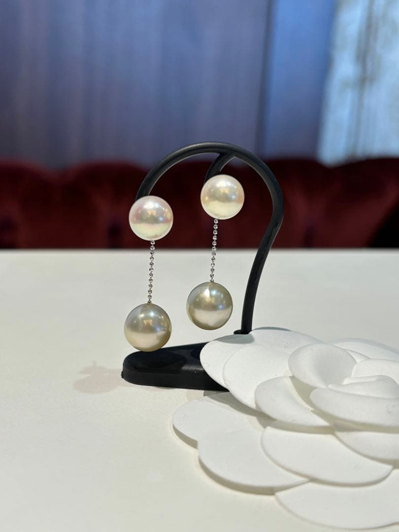 白蝶パールピアス　プラチナ　南洋真珠　南洋真珠ピアス　揺れる２つのパールが豪華♡