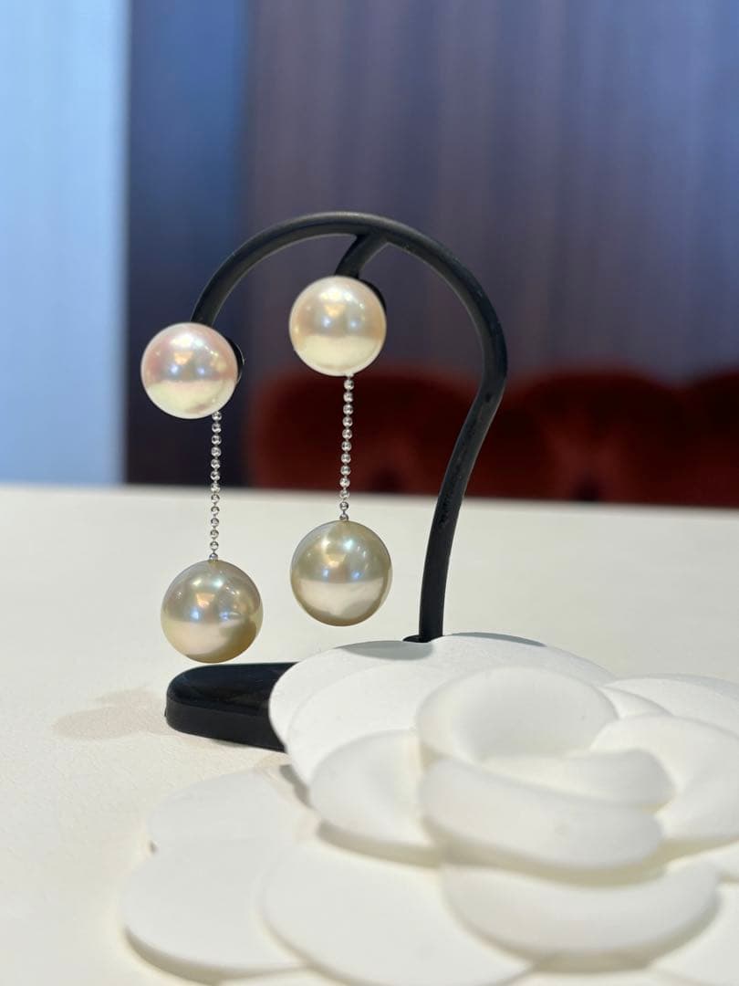 白蝶パールピアス　プラチナ　南洋真珠　南洋真珠ピアス　揺れる２つのパールが豪華♡