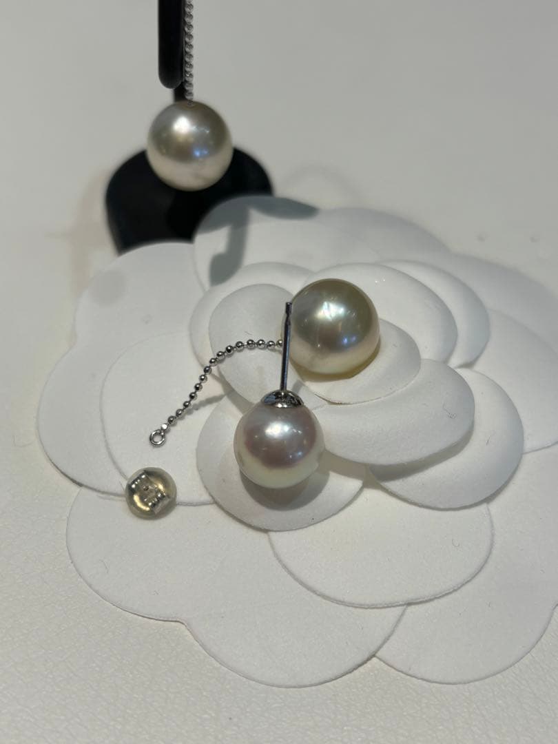 白蝶パールピアス　プラチナ　南洋真珠　南洋真珠ピアス　揺れる２つのパールが豪華♡