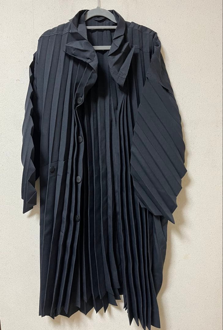 試着のみ✨　HOMME PLISSE ISSEY MIYAKE エッジコート　黒