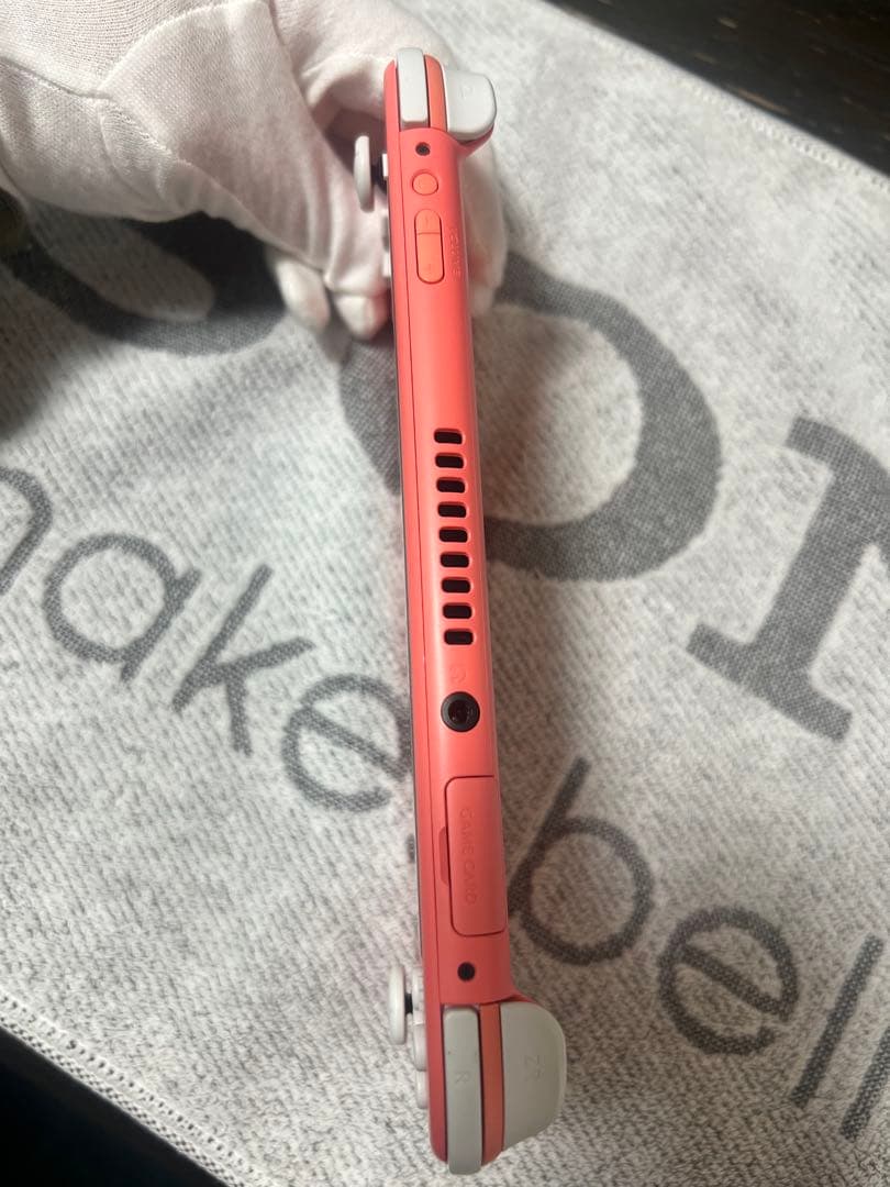 Nintendo switch Lite コーラルピンク