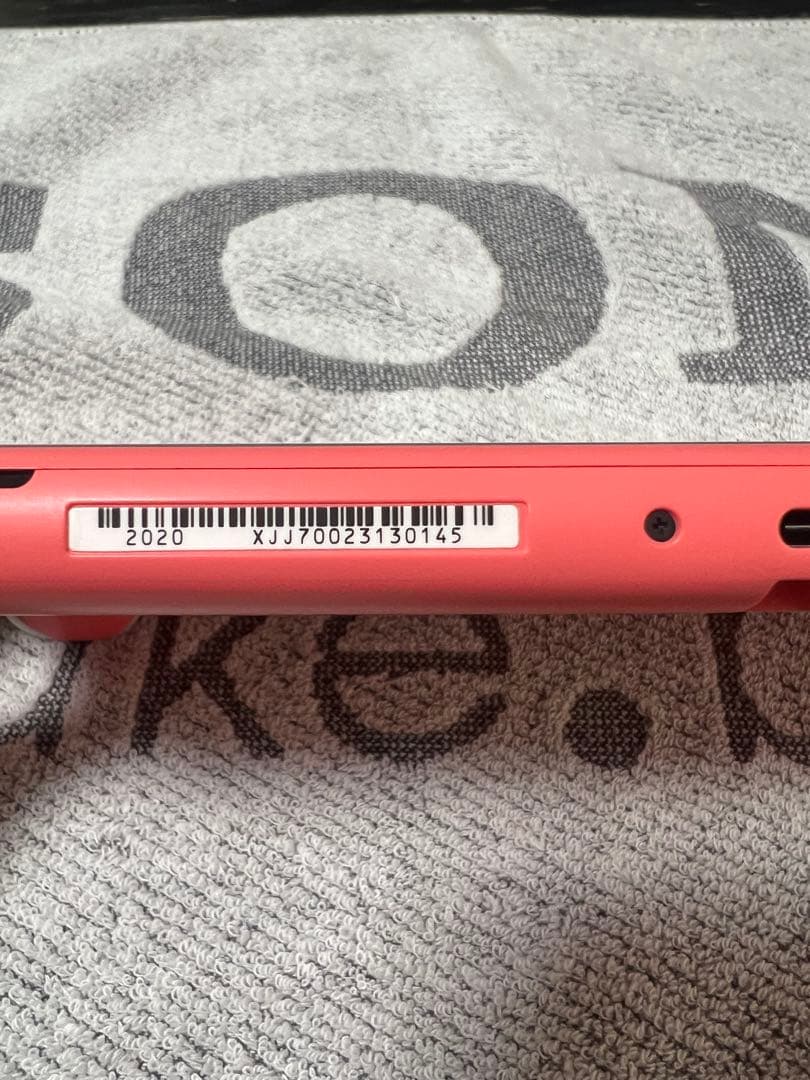 Nintendo switch Lite コーラルピンク