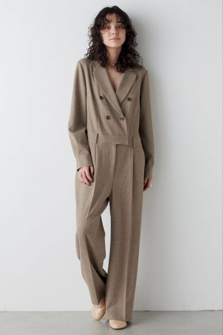 ウィムガゼット　【THE PAUSE】テーラーカラージャンプスーツ　ベージュ