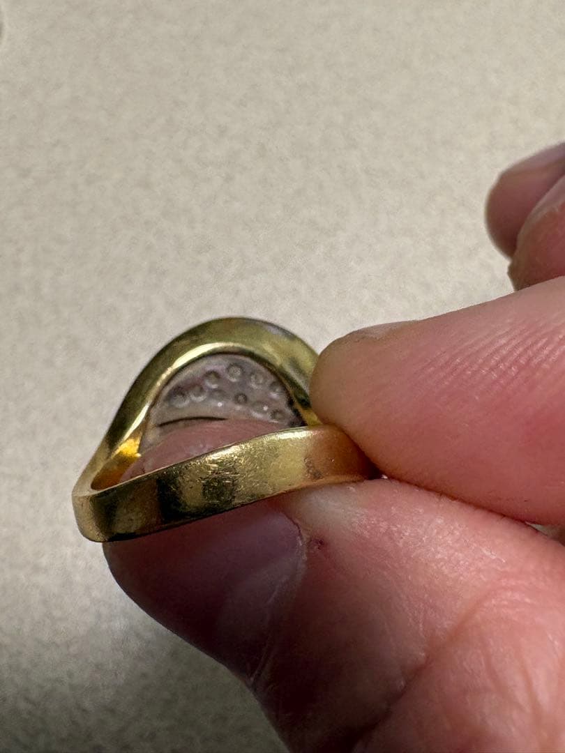 装飾的なパターンのリングセット