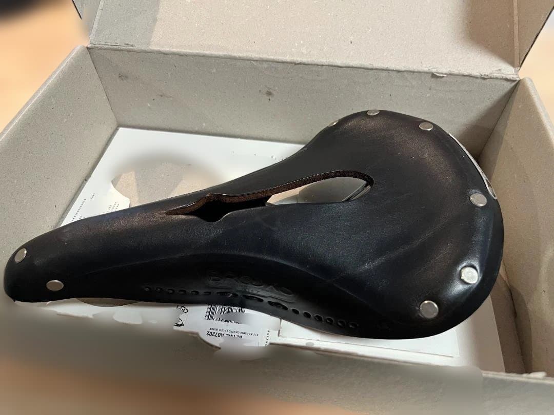 BROOKS B17 CARVED レザーサドル