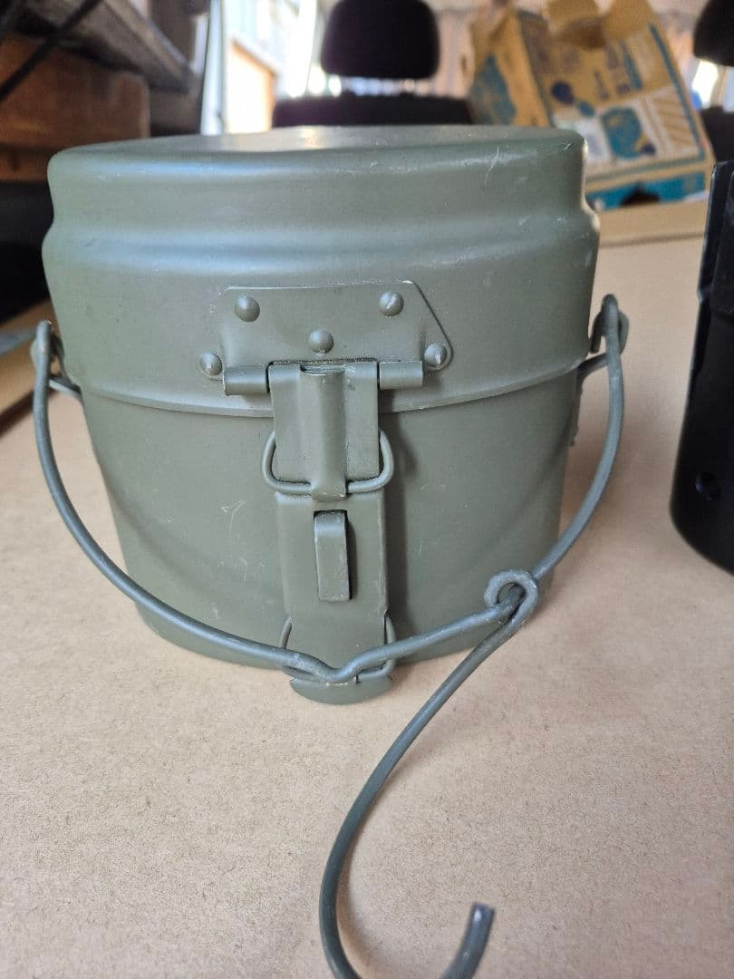 スウェーデン軍　飯盒　未使用