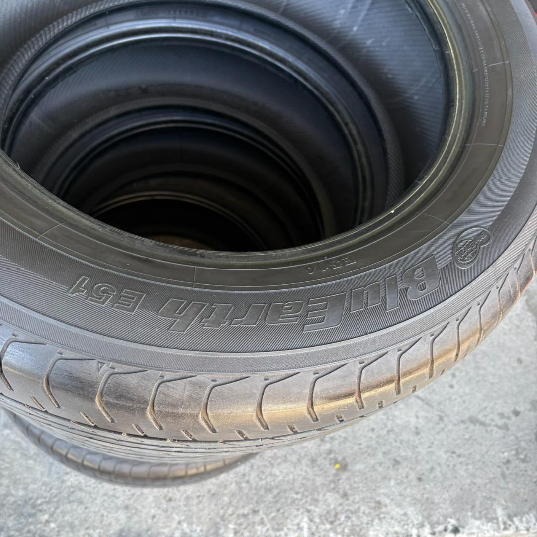 ヨコハマ BluEarth ES32 225/60R17 タイヤ4本 溝7分山