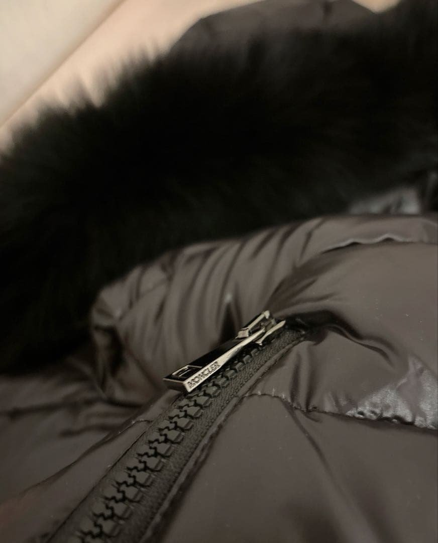 【新品未使用】　モンクレール　ダウンジャケット　ブラック　サイズ3