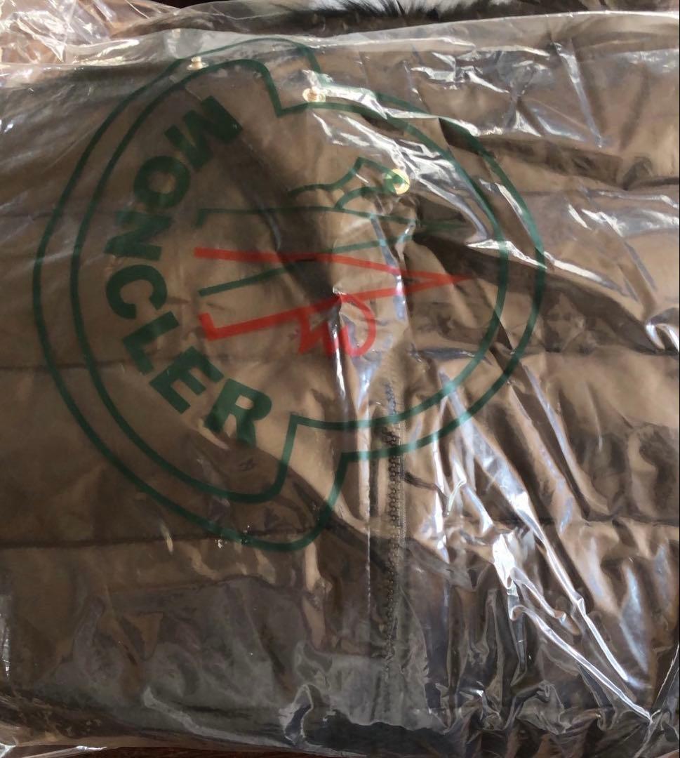 【新品未使用】　モンクレール　ダウンジャケット　ブラック　サイズ3