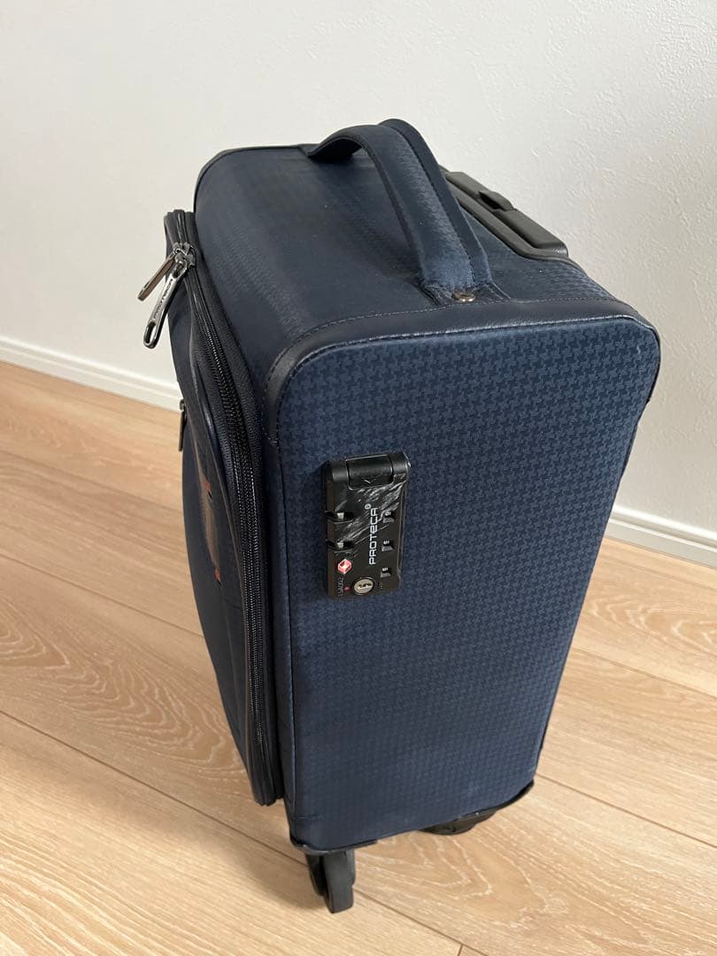 キャリーケース　機内持ち込み可　 PROTECA 　フィーナ