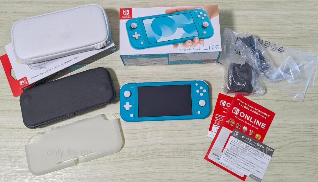 Nintendo Switch Lite ターコイズ 本体、ポーチ、ケース２種