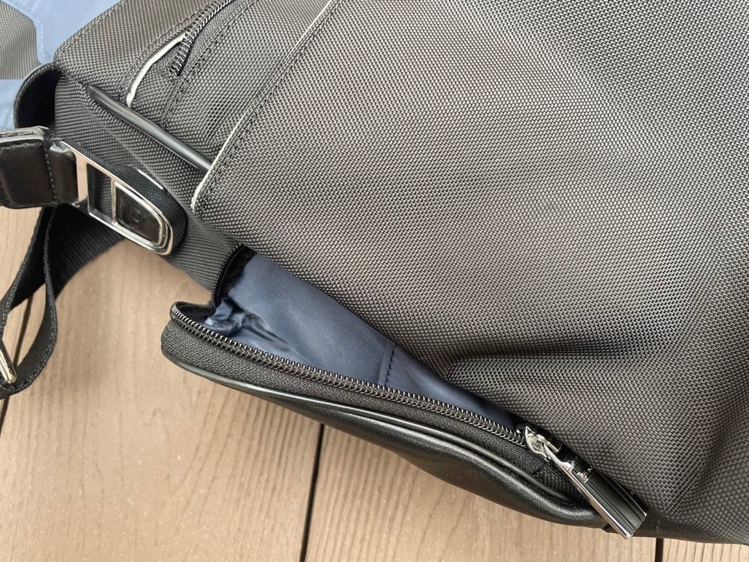 TUMI ショルダーバッグ 25671D Galeao メッセンジャーバッグ