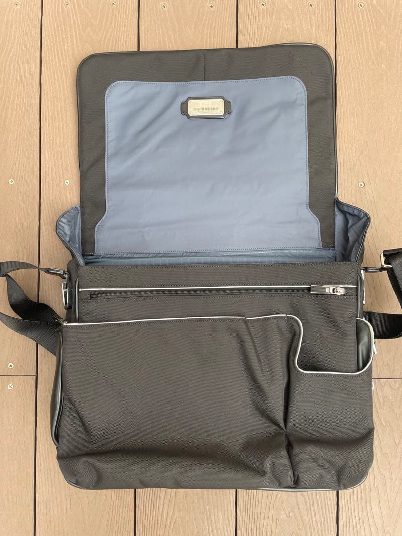 TUMI ショルダーバッグ 25671D Galeao メッセンジャーバッグ